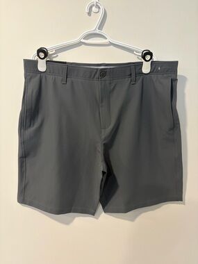 Under Armour Men's Grey Storm Water Repellent Shorts - 10” inseam NWT!
